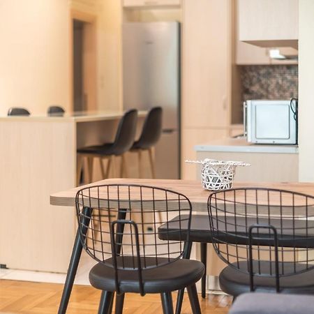 Elegant Home In Quiet Street By Cloudkeys Athena Bagian luar foto